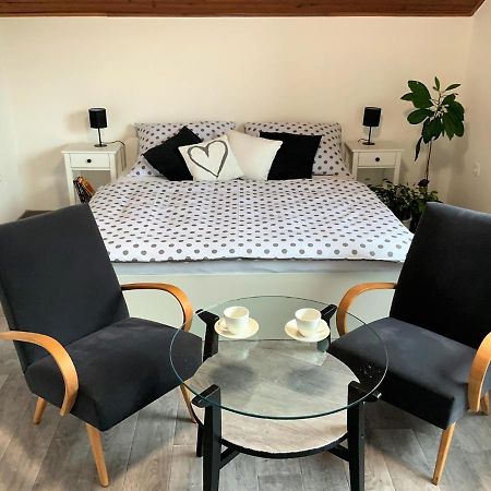 Apartman V Podkrovi Hostinné Buitenkant foto