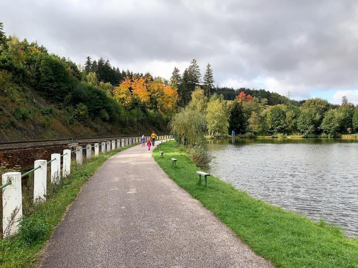 Apartman V Podkrovi Hostinné Buitenkant foto