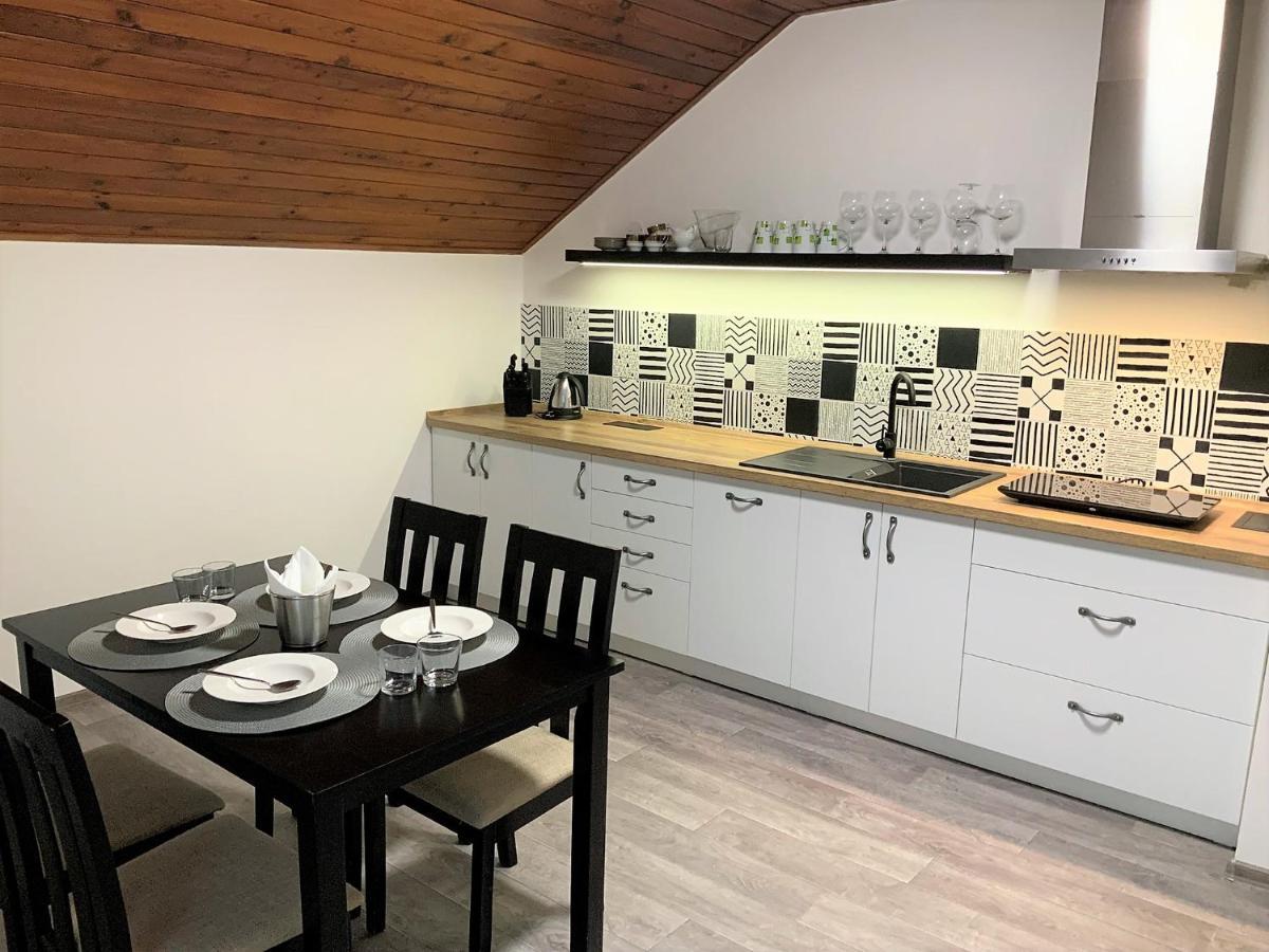 Apartman V Podkrovi Hostinné Buitenkant foto