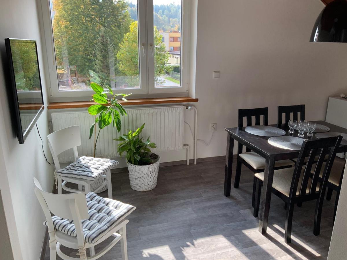 Apartman V Podkrovi Hostinné Buitenkant foto